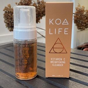 KOA LIFE - Vitamin C Brightening Cleanser
